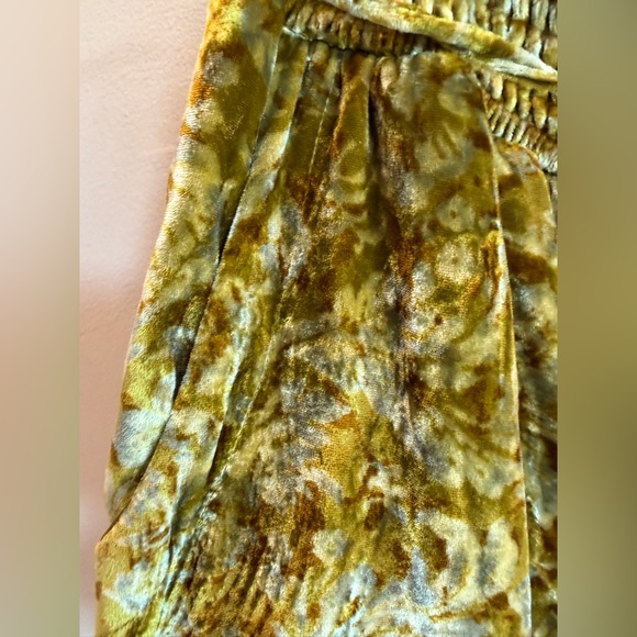 Anthropologie Olive Green Crushed Velvet Jogger Pants - Picture 2 of 7